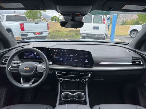 Certified 2026 Chevrolet Traverse LT w/ Driver Confidence Package AWD/4WD image 22