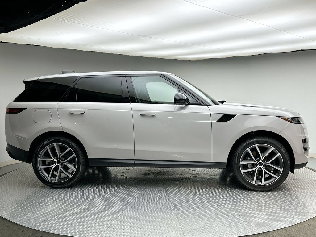 New 2027 Land Rover Range Rover Sport SE AWD/4WD image 4