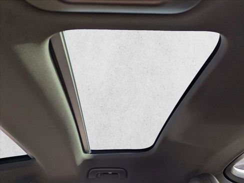 Used 2017 Porsche Panamera 4S image 20