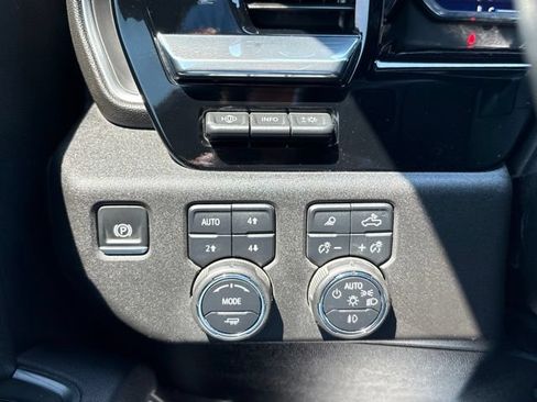 Used 2025 Chevrolet Silverado 3500 High Country w/ High Country Premium Package AWD/4WD image 44