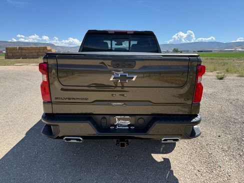Used 2023 Chevrolet Silverado 1500 LT Trail Boss w/ Convenience Package II AWD/4WD image 6
