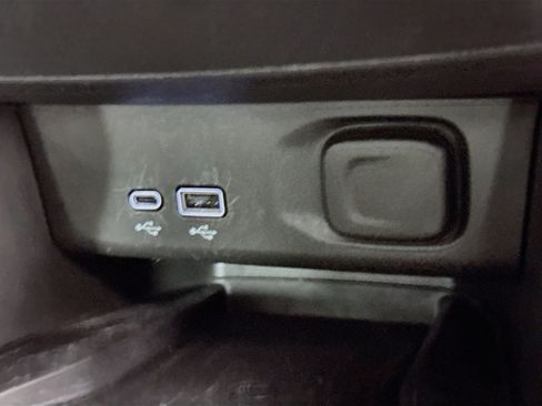 Used 2025 Buick Envista Avenir FWD image 41