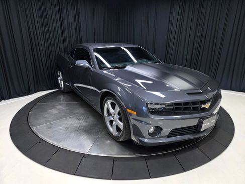 Used 2010 Chevrolet Camaro SS w/ RS Package RWD image 7