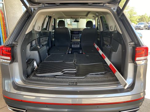 Certified 2023 Volkswagen Atlas SE w/ Panoramic Sunroof Package FWD image 20