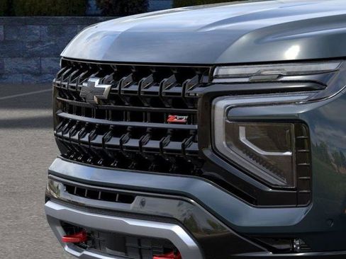 New 2026 Chevrolet Suburban Z71 w/ Comfort Package AWD/4WD image 13