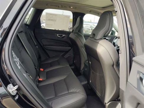 Used 2025 Volvo XC60 T8 Plus w/ Protection Package Premier image 18
