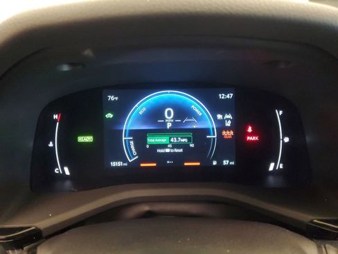 Used 2025 Toyota Camry SE image 22