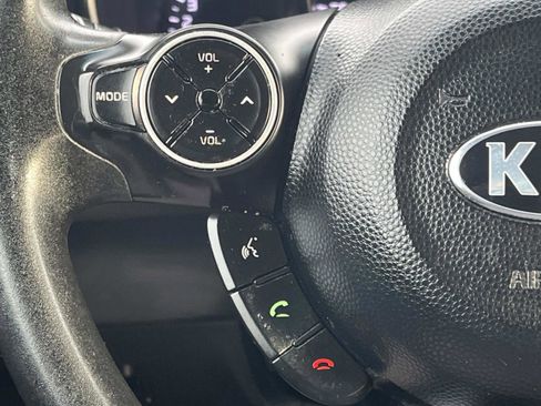 Used 2016 Kia Soul + image 30
