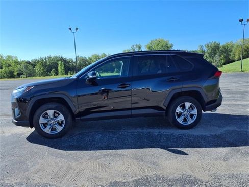 Used 2024 Toyota RAV4 XLE image 17