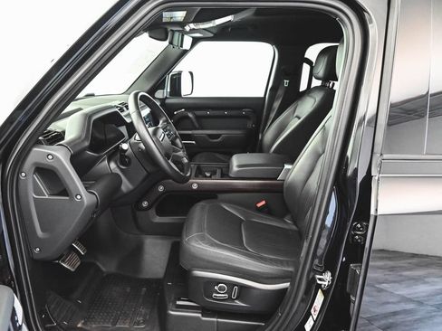 Used 2024 Land Rover Defender 130 X AWD/4WD image 33