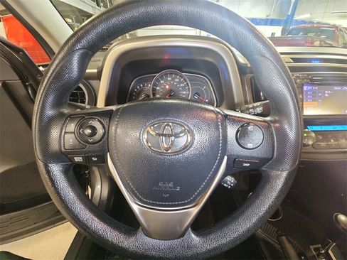Used 2013 Toyota RAV4 XLE image 15