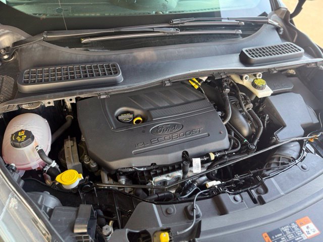Used 2017 Ford Escape SE AWD/4WD image 39