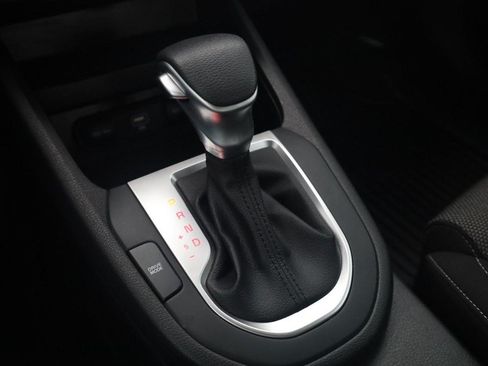 Used 2022 Kia Forte LXS FWD image 16