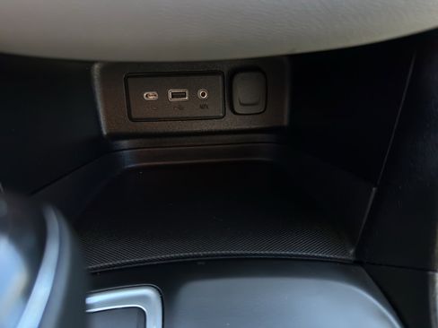 Used 2020 Chevrolet Equinox LT image 19