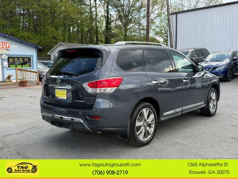 Used 2013 Nissan Pathfinder Platinum FWD image 4