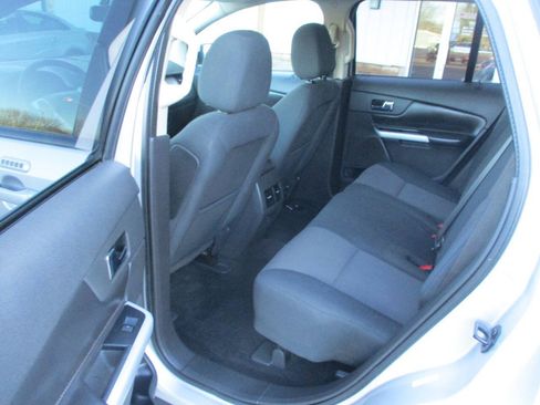 Used 2013 Ford Edge SEL FWD image 16
