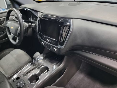 Certified 2023 Chevrolet Traverse LT FWD image 17