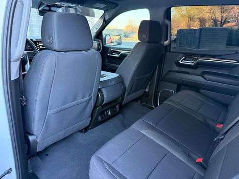Used 2024 GMC Sierra 1500 SLE w/ X31 Off-Road Package image 33