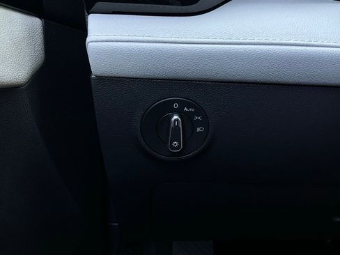 Used 2025 Volkswagen Taos S image 20