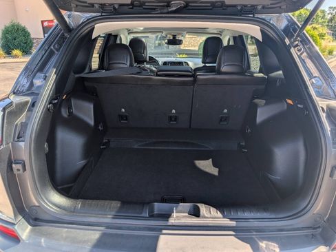 Used 2019 Jeep Cherokee Limited AWD/4WD image 12