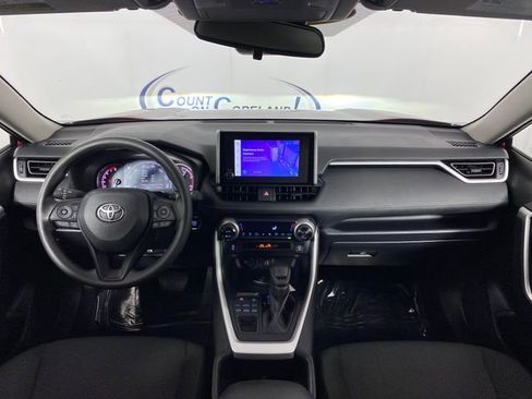 Used 2025 Toyota RAV4 XLE image 12