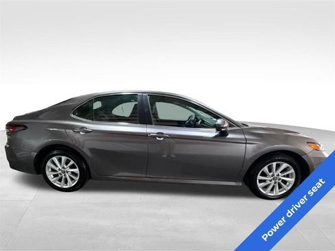 Used 2023 Toyota Camry LE FWD image 4