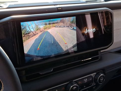 Used 2024 Jeep Wrangler Sahara w/ Safety Group image 18