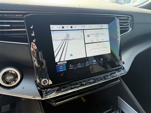 New 2025 Jeep Wagoneer L Series II w/ Convenience Group I image 18