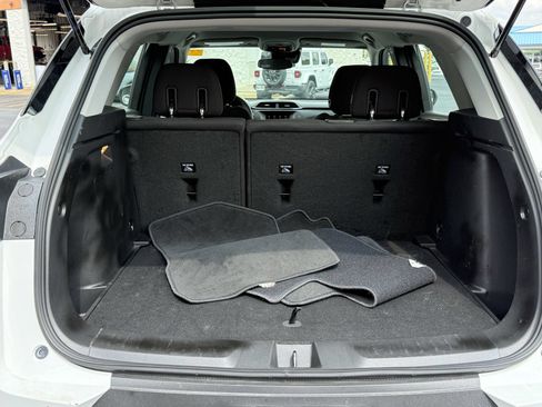 Used 2023 Chevrolet TrailBlazer LS FWD image 16