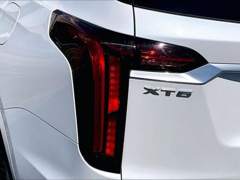 Used 2024 Cadillac XT6 Luxury FWD image 27