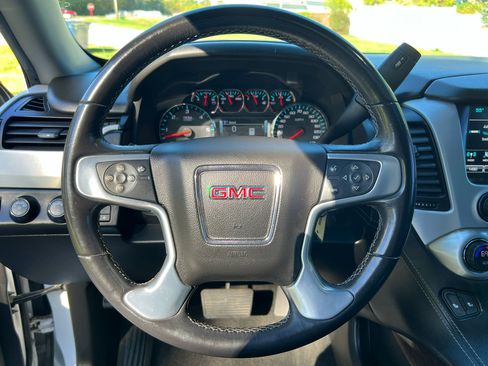 Used 2018 GMC Yukon SLT w/ HD Trailering Package image 15