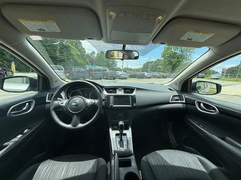 Used 2019 Nissan Sentra SV FWD image 9