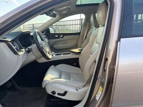 Used 2023 Volvo XC60 B6 Ultimate w/ Protection Package Premier AWD/4WD image 13