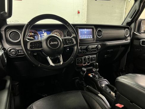 Used 2018 Jeep Wrangler Unlimited Sahara image 9