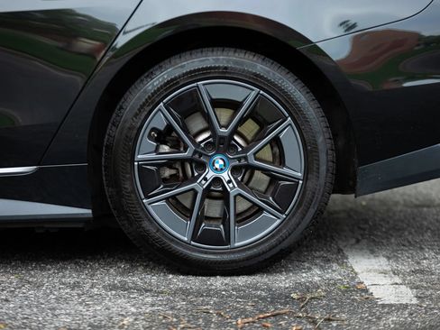 Used 2023 BMW i4 eDrive40 w/ Premium Package RWD image 13