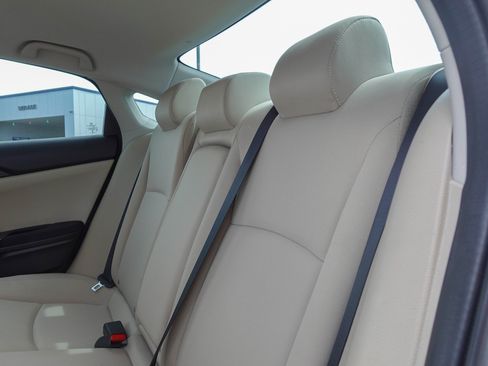 Used 2020 Honda Civic EX image 18