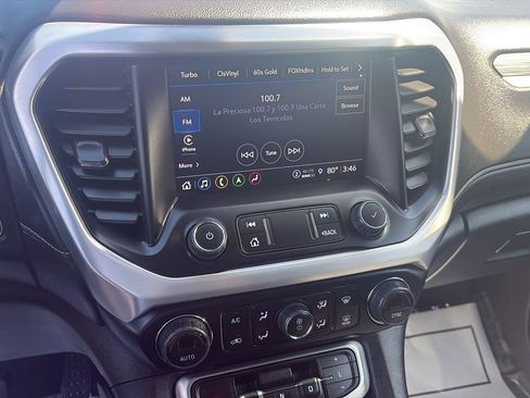 Used 2023 GMC Acadia SLT AWD/4WD image 19
