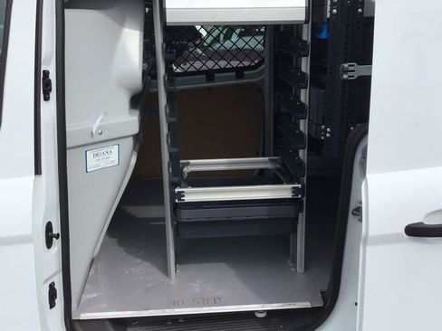 Used 2023 Ford Transit Connect XL image 6