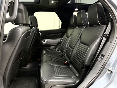 Used 2018 Land Rover Discovery HSE Luxury AWD/4WD image 17