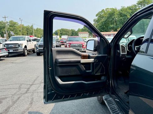 Used 2015 Ford F150 Lariat w/ Equipment Group 501A Mid AWD/4WD image 13