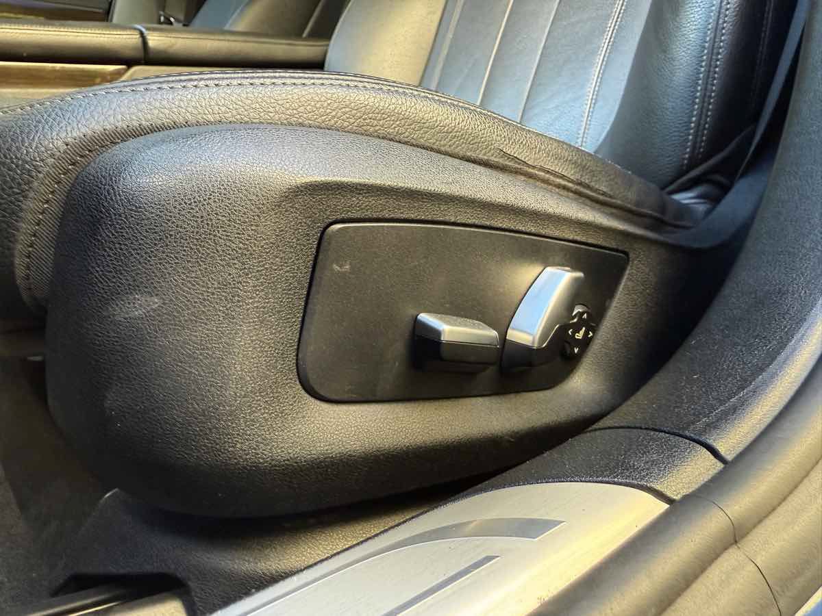 Used 2016 BMW 740i RWD image 35