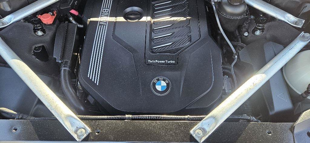Used 2020 BMW X7 xDrive40i w/ M Sport Package AWD/4WD image 11