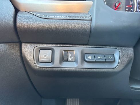 Used 2023 GMC Acadia Denali w/ Denali Ultimate Package AWD/4WD image 23