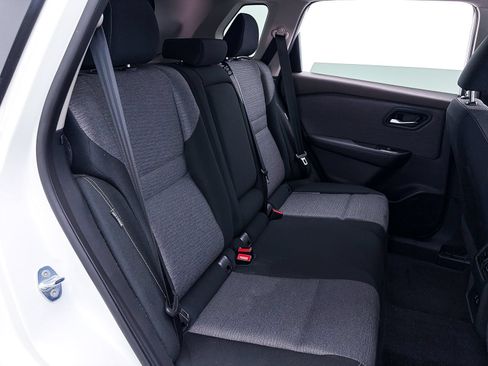 Used 2023 Nissan Rogue SV FWD image 35