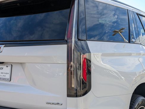 Certified 2023 Cadillac Escalade Sport Platinum image 13