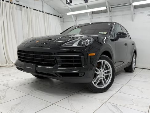 Certified 2023 Porsche Cayenne AWD/4WD image 8