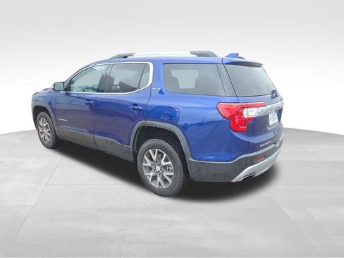 Certified 2023 GMC Acadia SLE w/ Driver Convenience Package FWD image 4