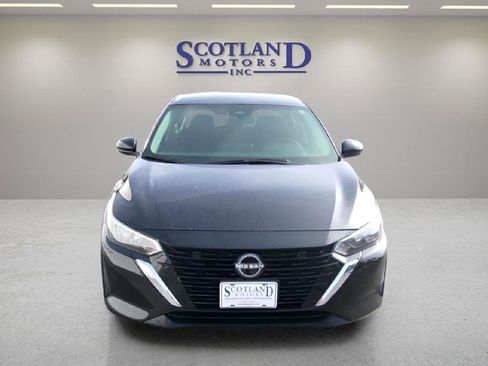 Used 2024 Nissan Sentra SV FWD image 3