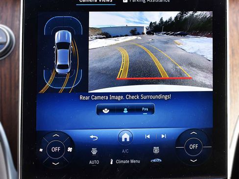 Used 2025 Mercedes-Benz C 300 4MATIC Sedan image 19