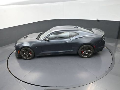 Used 2020 Chevrolet Camaro SS RWD image 23